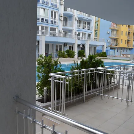 Sunny Dream Family Apartment *